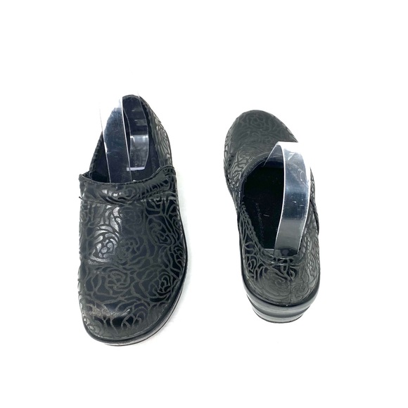 Spring Step Clogs - Picture 8 of 8